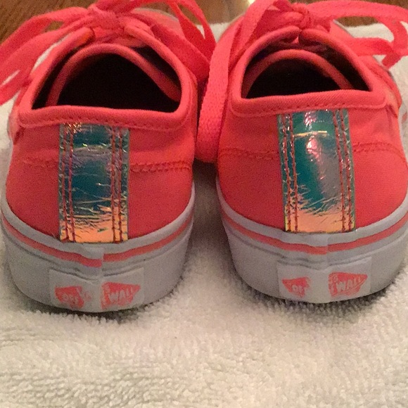 Vans size 1 pink girls tennis shoes, - Picture 4 of 7